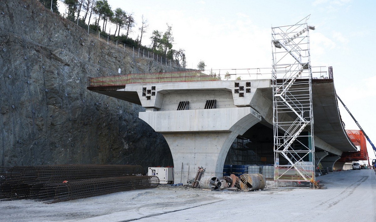 Σε τι σημείο βρίσκεται το Flyover 20 μήνες πριν την προγραμματισμένη παράδοσή του (VIDEO)