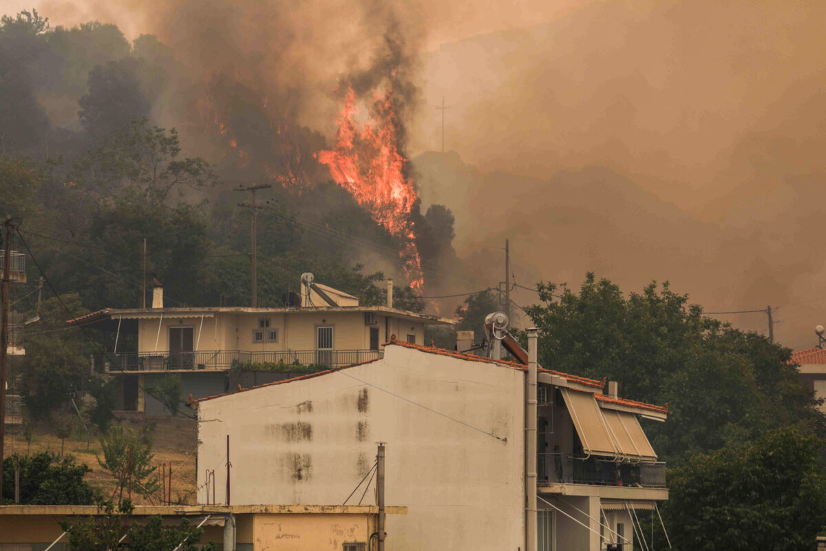 ΕΝΦΙΑ: Απαλλάσσει τους ιδιοκτήτες που επλήγησαν από πυρκαγιές για τρία χρόνια
