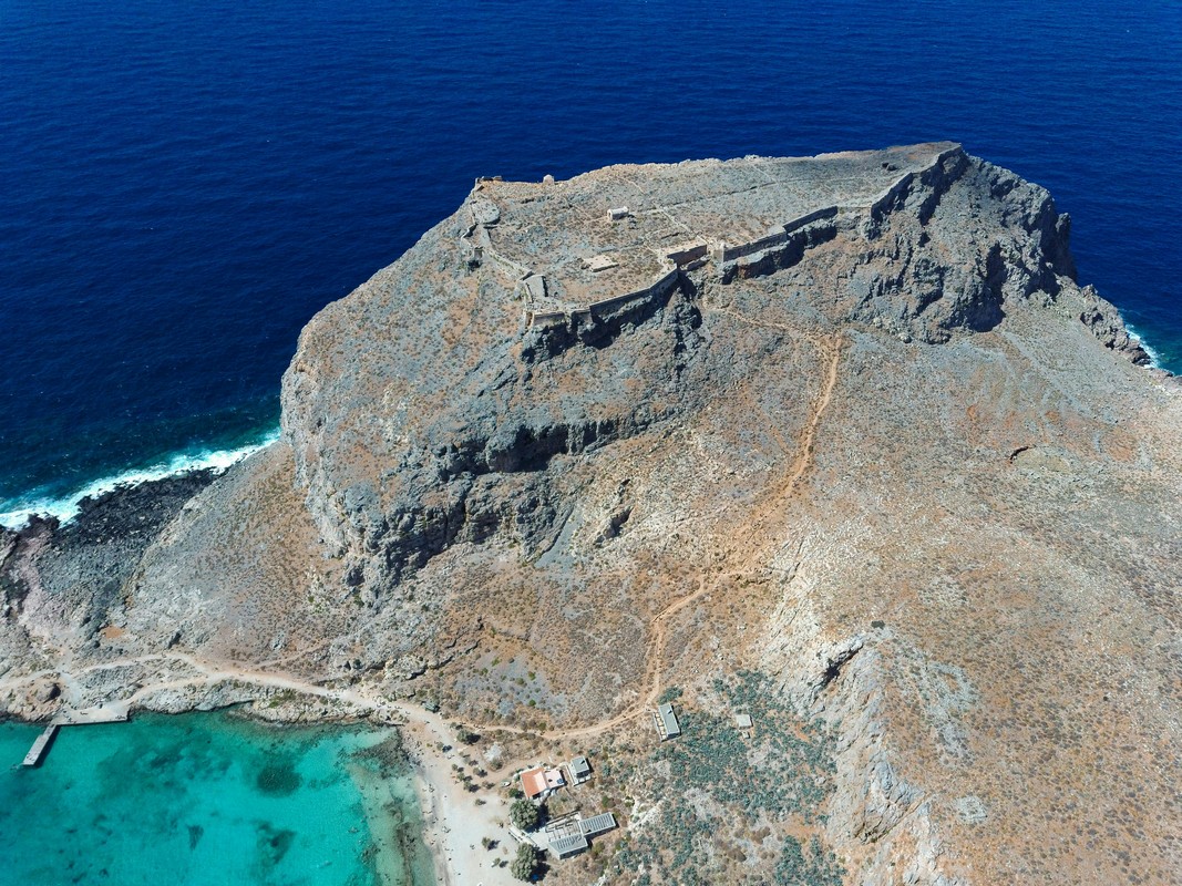Tο νησί στην Κρήτη που κυβερνούσαν πειρατές