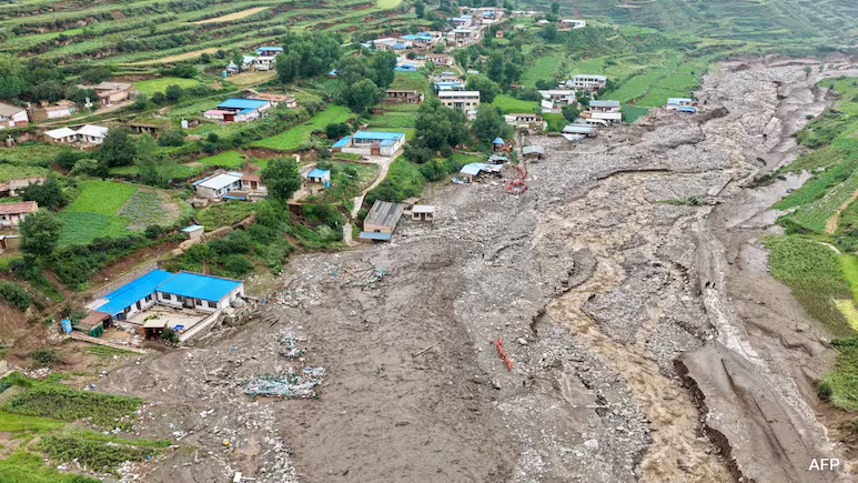 Κίνα: 9 νεκροί, 3 αγνοούμενοι στις πλημμύρες στον βορρά