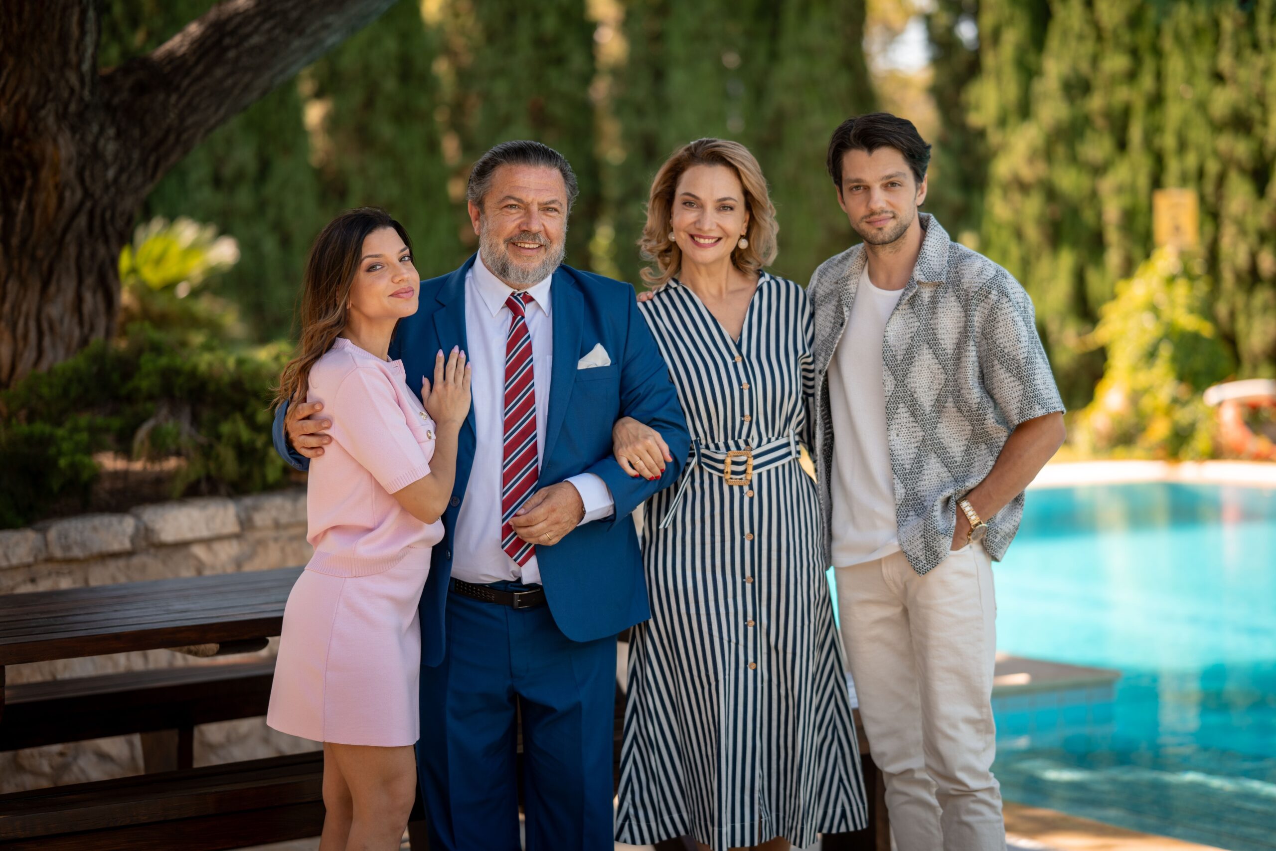 «Να μ’ αγαπάς»: Τα δύο δυνατά teaser της σειράς που γυρίστηκε στην Θεσσαλονίκη είναι ήδη στον αέρα (VIDEO)