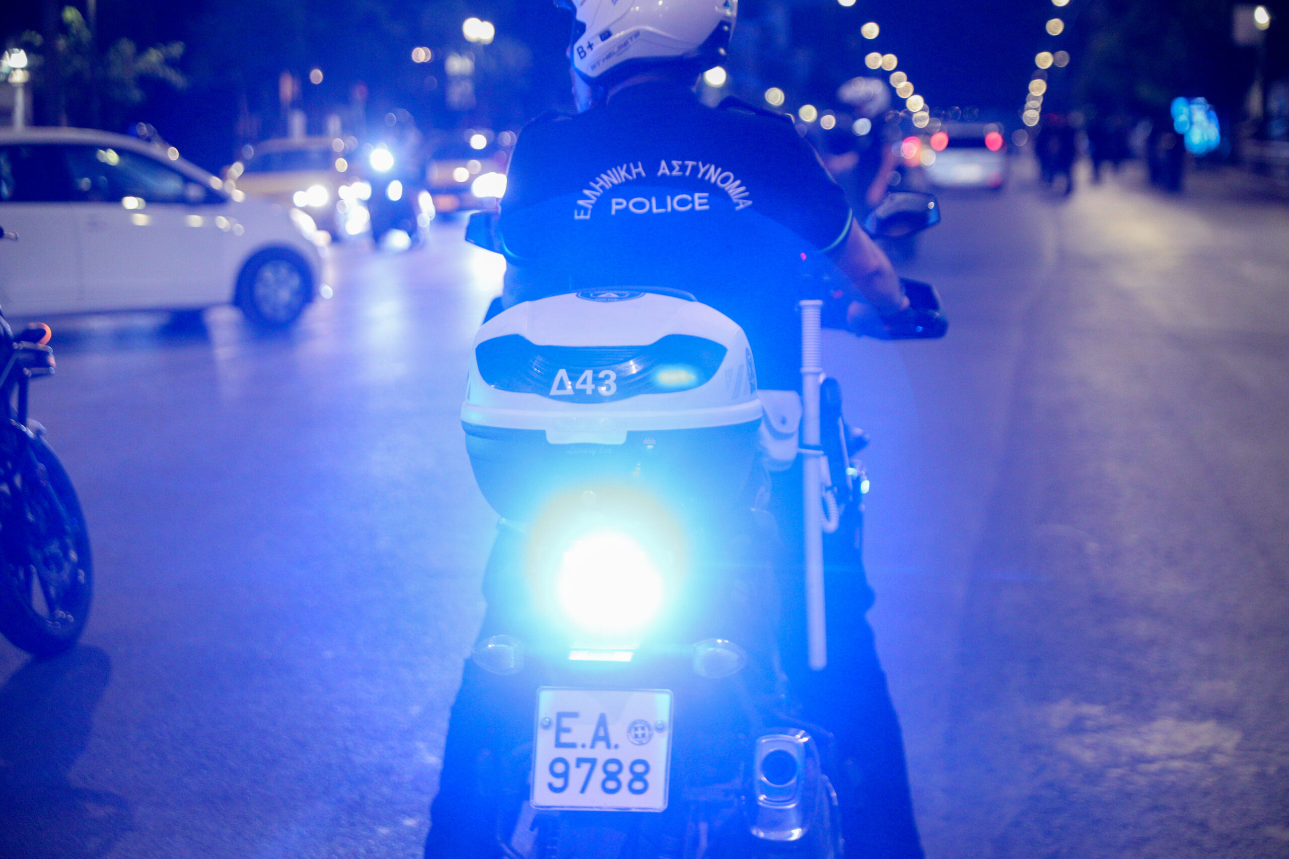 Απρόσμενο τέλος σε διάρρηξη στη Θεσσαλονίκη – Πήγαν να αποδράσουν από το μπαλκόνι και βρέθηκαν… κάτω από τα κάγκελα