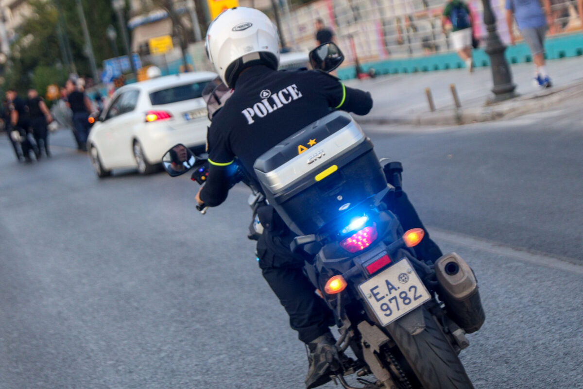 Κιλκίς: Μετέφερε παράνομα αλλοδαπούς και πήρε… σβάρνα ό,τι έβρισκε για να αποφύγει τη σύλληψη