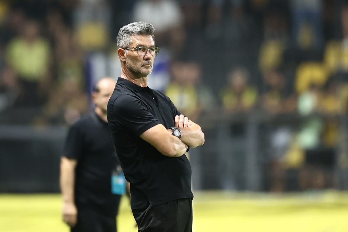 Άρης: Τέλος και επίσημα ο Ουζουνίδης