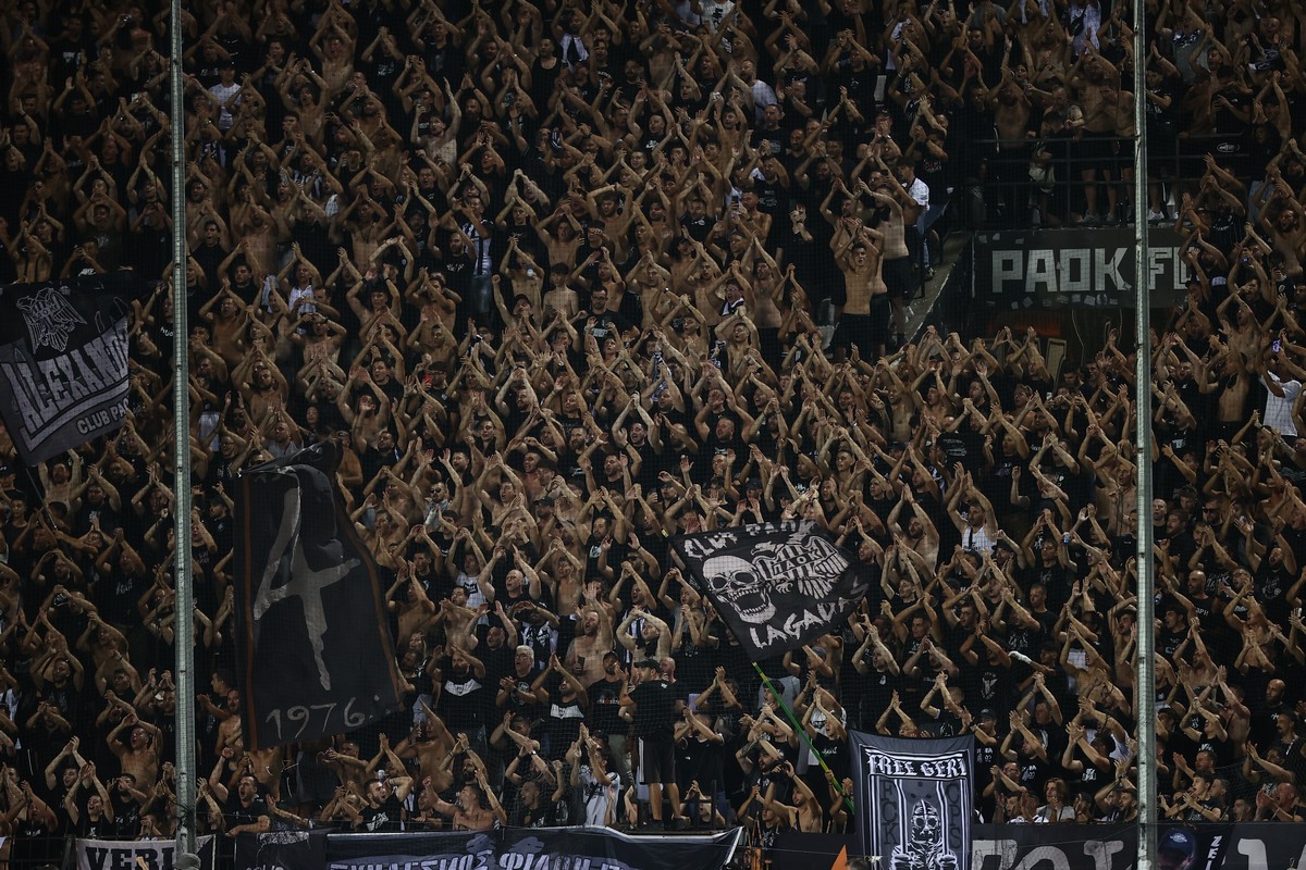 Σπουδαία κίνηση από φίλους του ΠΑΟΚ: Απέστειλαν εκπαιδευτικό υλικό σε σχολείο νησιού που λειτουργεί μετά από 16 χρόνια