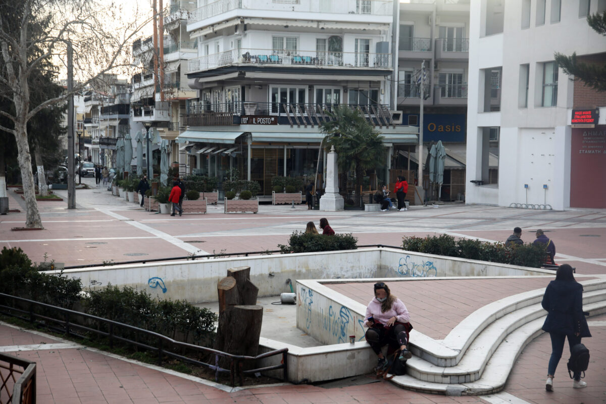 Δήμος Κορδελιού – Ευόσμου: Καυγάς Αλεξανδρίδη – Μανδαλιανού για την Κανονιστική στην πλατεία Ευόσμου