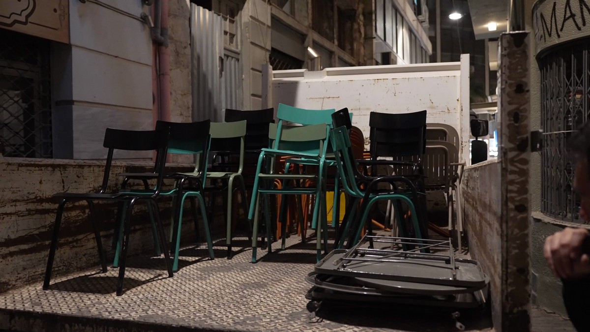 Mystreet: «Τσεκούρι» στα αυθαίρετα τραπεζοκαθίσματα – Σε λειτουργία η εφαρμογή στα πρότυπα του MyCoast