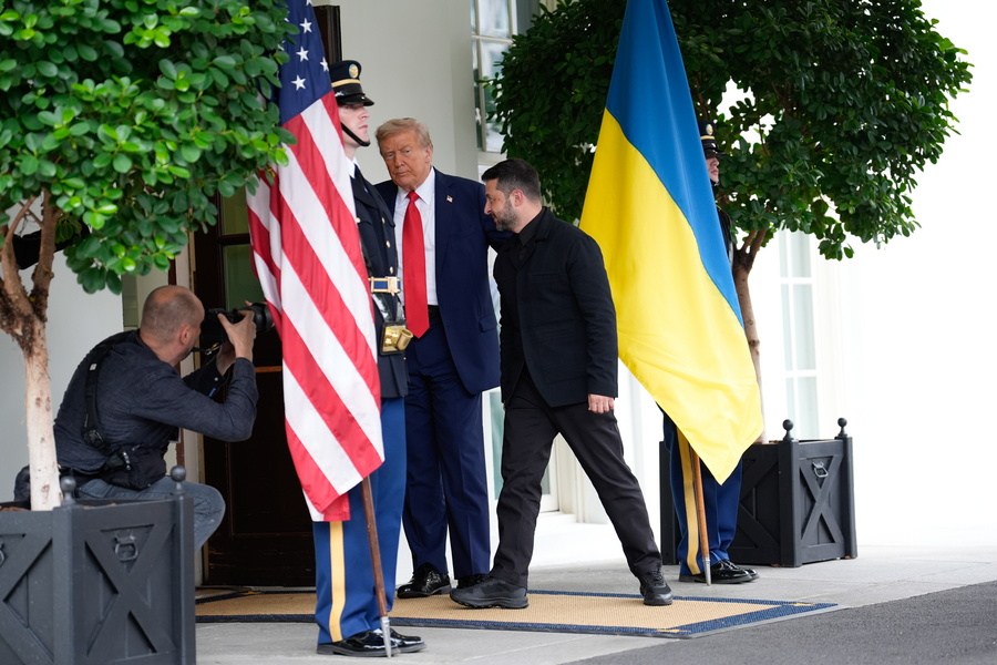 Στον Λευκό Οίκο για τη συνάντηση με Τραμπ ο Ζελένσκι (ΦΩΤΟ)