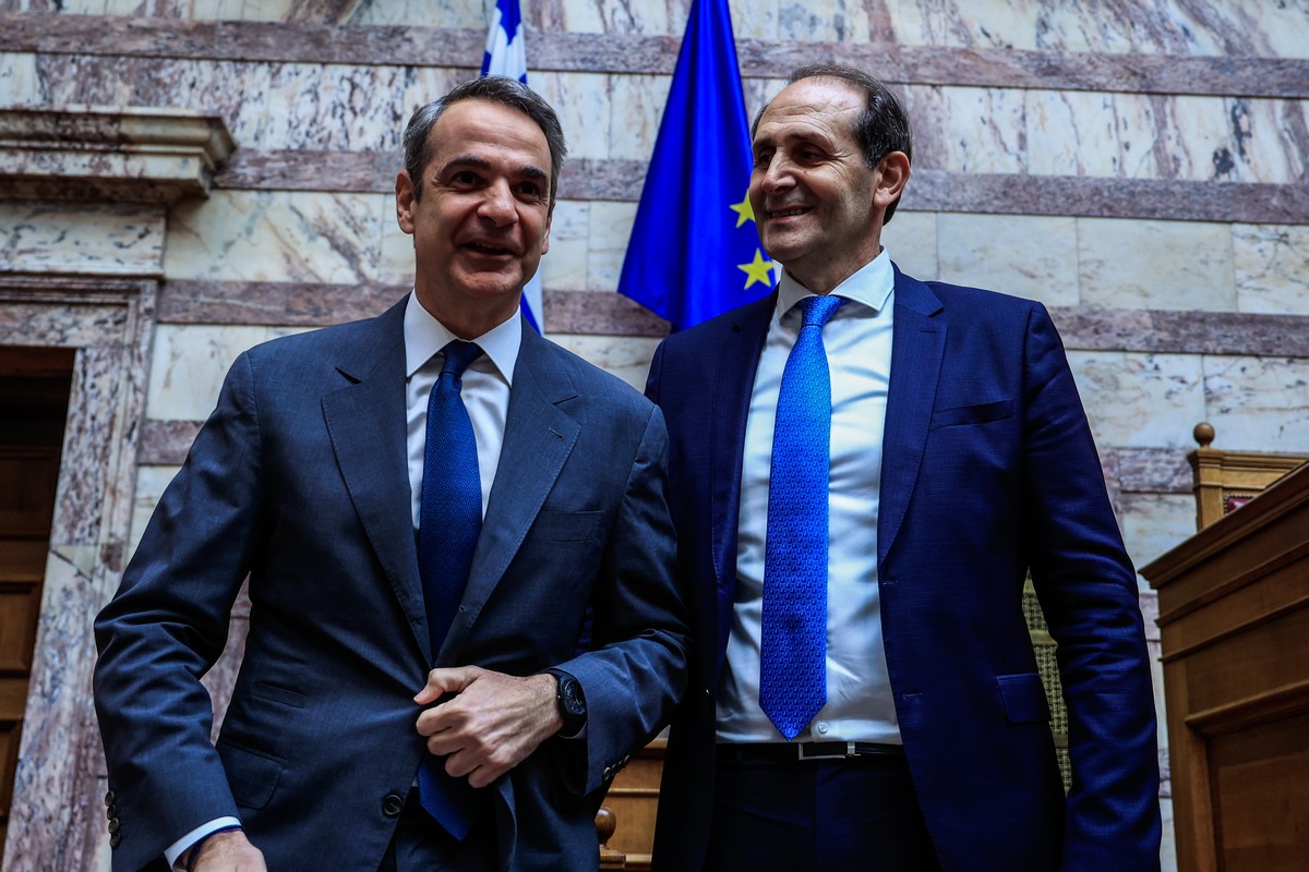 Μητσοτάκης για Βεσυρόπουλο: «Θα τον θυμόμαστε ως έναν γλυκό και καλό άνθρωπο αφοσιωμένο στο καθήκον»