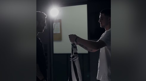 Νέο τρομερό βίντεο του ΠΑΟΚ – Ο «παλιός» παραδίδει στον «νέο» (VIDEO)