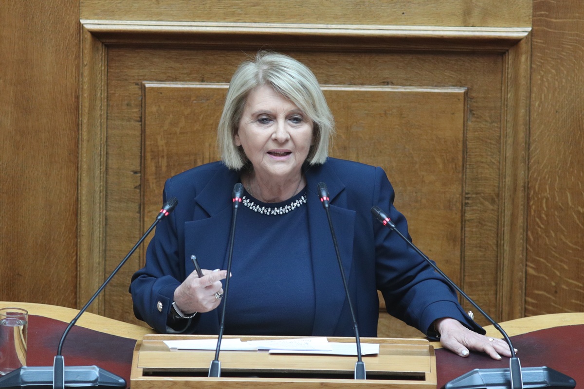 Οργισμένη απάντηση εποχικών δασοπυροσβεστών σε Βούλτεψη: «Βγάλτε το σκασμό επιτέλους»