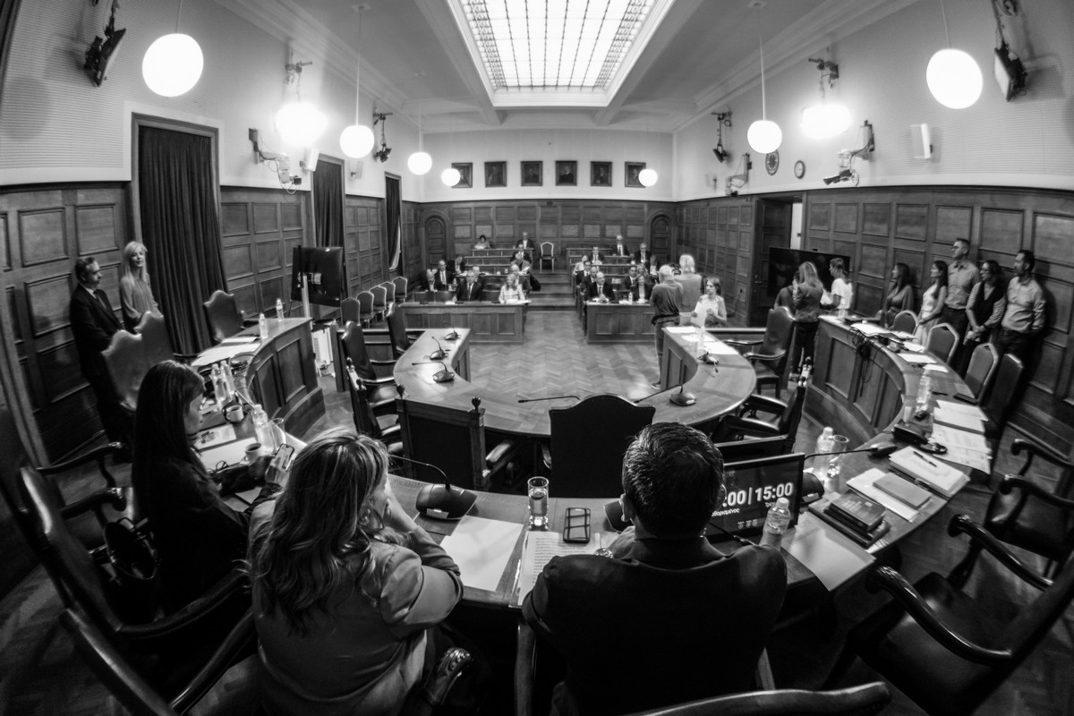 Η αλήθεια πίσω από τα αγροτικά μπλόκα