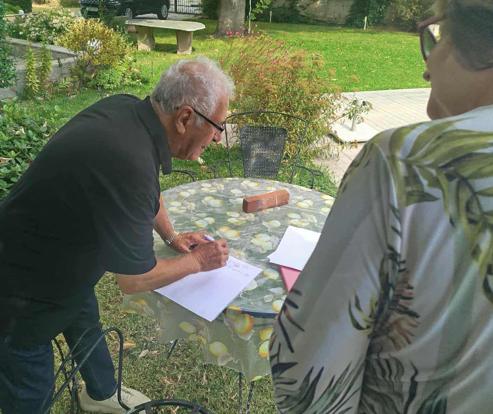 «Δεν είμαστε πρόβατα κι ούτε ζούμε σε… στάβλους»