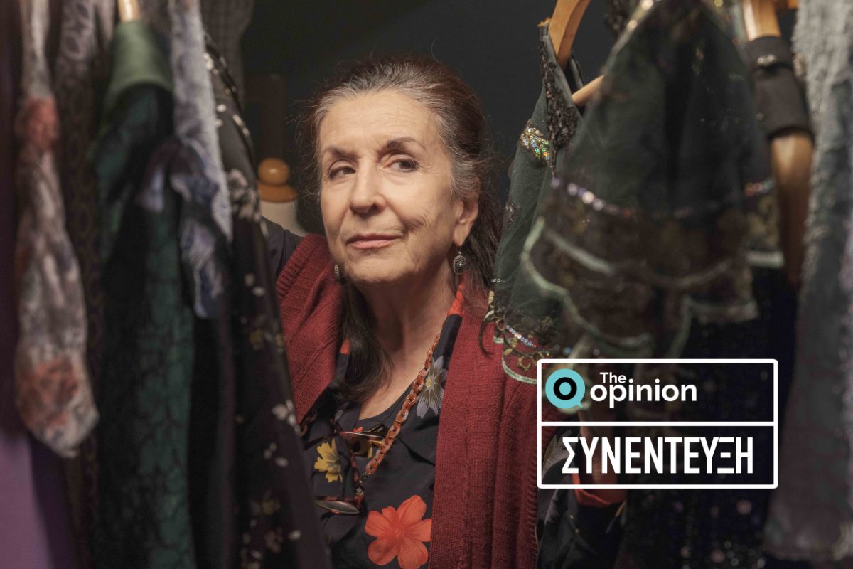 Νένα Μεντή στο TheOpinion: «Το θέατρο μου δίνει παράταση, μου δίνει ζωή»