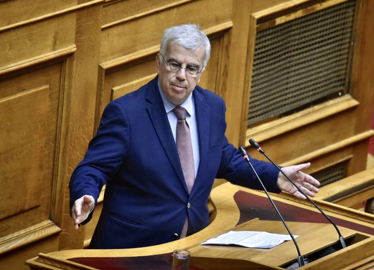 Σιμόπουλος για αγρότες: «Πρέπει να επέμβει η αστυνομία και να τελειώνει το κλείσιμο των δρόμων – Και με βία ακόμη» (VIDEO)