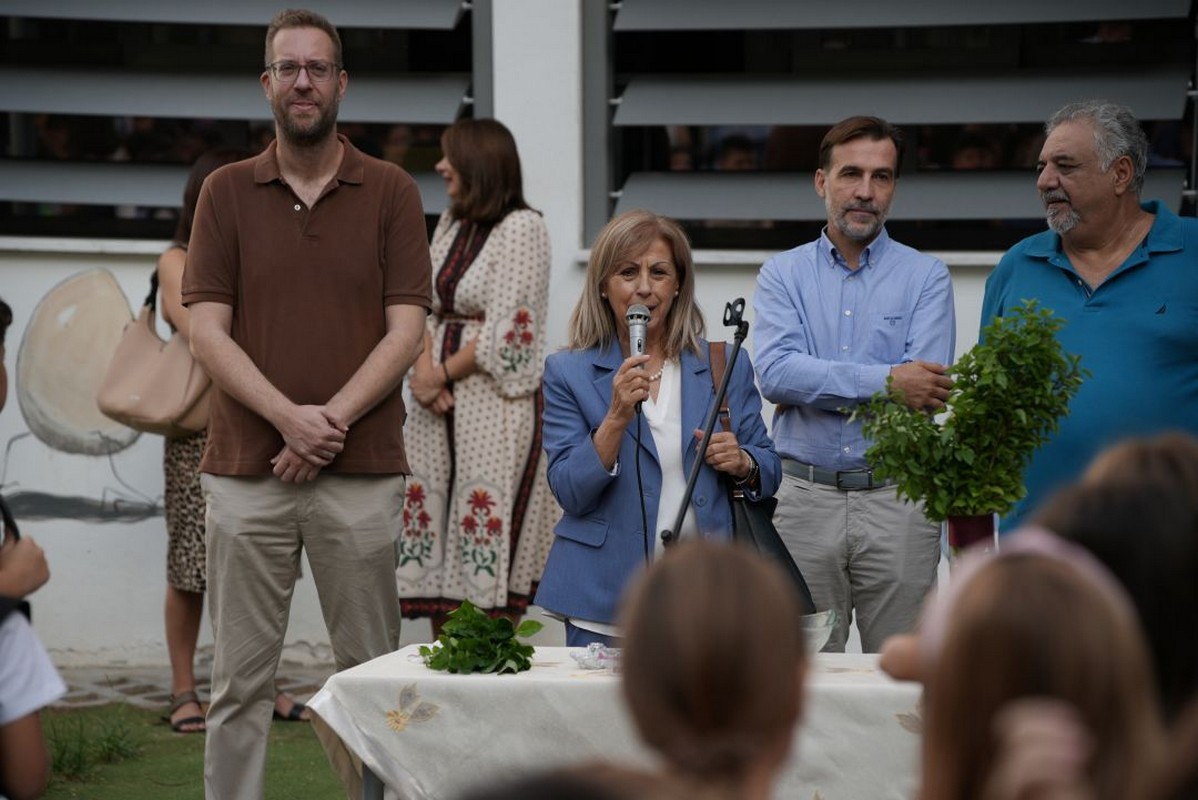 Στον αγιασμό στο 23ο Δημοτικό Σχολείο Καλαμαριάς η Αθηνά Αηδονά (ΦΩΤΟ)