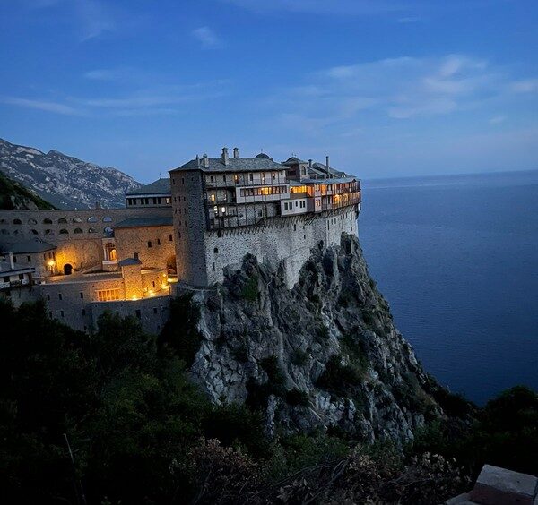 Μ. Σκορδύλης στο TheOpinion: Δεν φαίνεται κίνδυνος για μεγάλο σεισμό στο Άγιο Όρος, αλλά η επίμονη δραστηριότητα μας κάνει επιφυλακτικούς