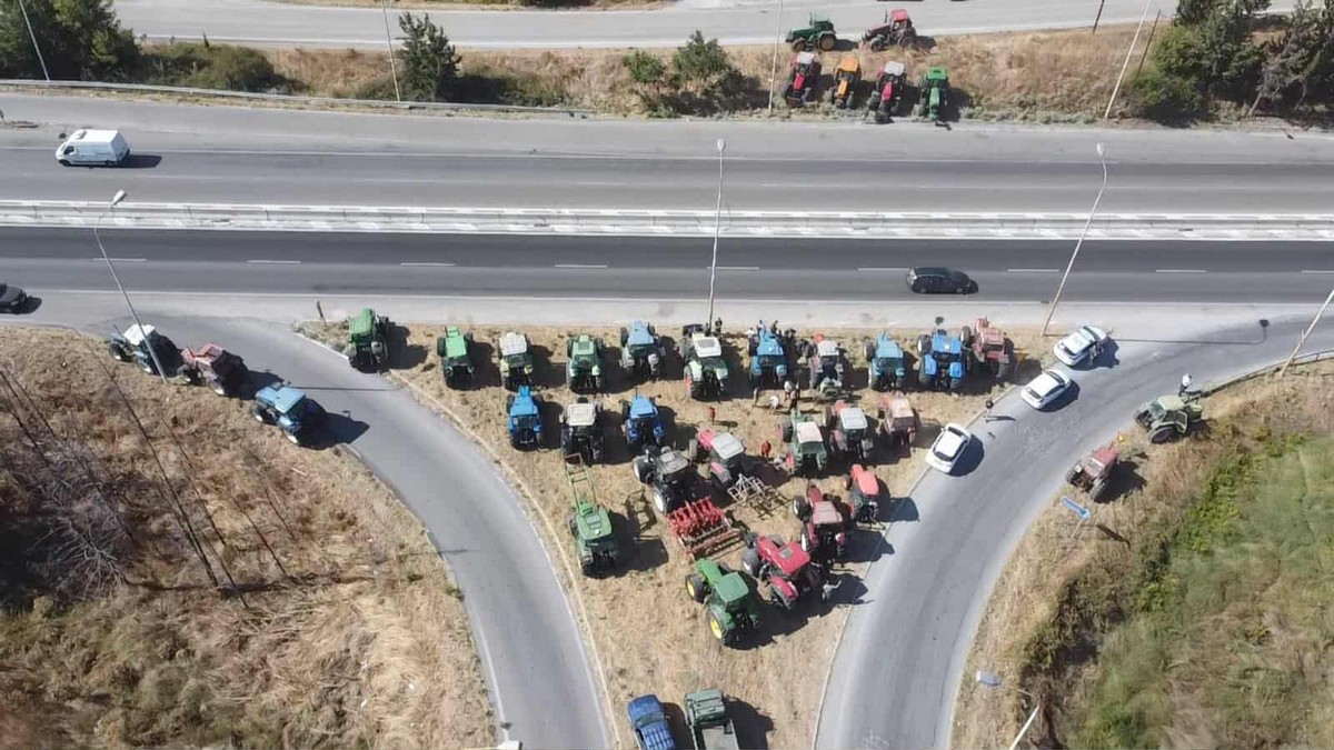 Κυκλοφοριακές ρυθμίσεις στην ΕΟ Θεσσαλονίκης – Μουδανιών λόγω των αποκλεισμών των αγροτών