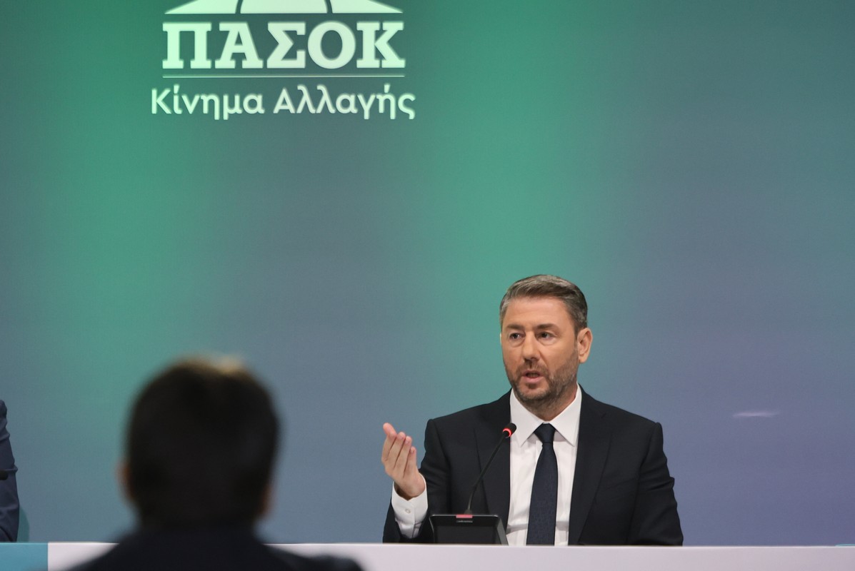 Ακρίβεια-Διαφθορά-Θεσμική Εκτροπή: Το τρίπτυχο επιθέσεων Ανδρουλάκη και το στρατηγικό δίλημμα του ΠΑΣΟΚ για τις εκλογές