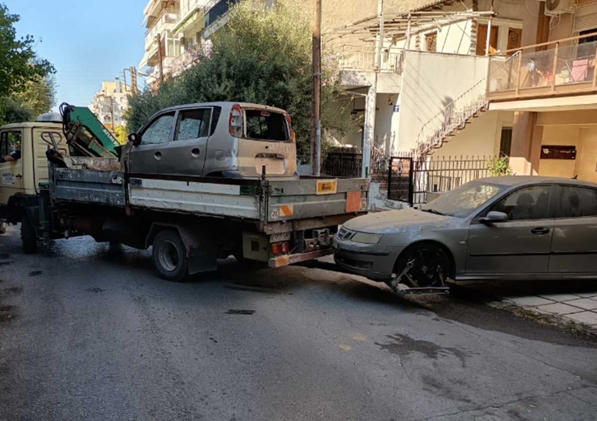 Καλαμαριά: Νέα δράση για την απομάκρυνση εγκαταλελειμμένων οχημάτων (ΦΩΤΟ)