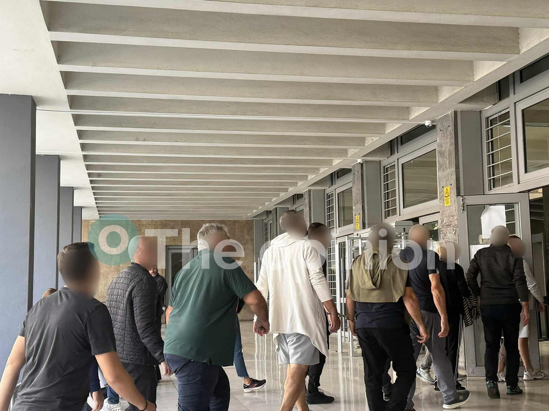 ΔΑΟΕ: Ξεσκέπασαν οργάνωση για λαθρεμπορία ποτών και οπλοκατοχή – Τους ασκήθηκαν κακουργηματικές διώξεις