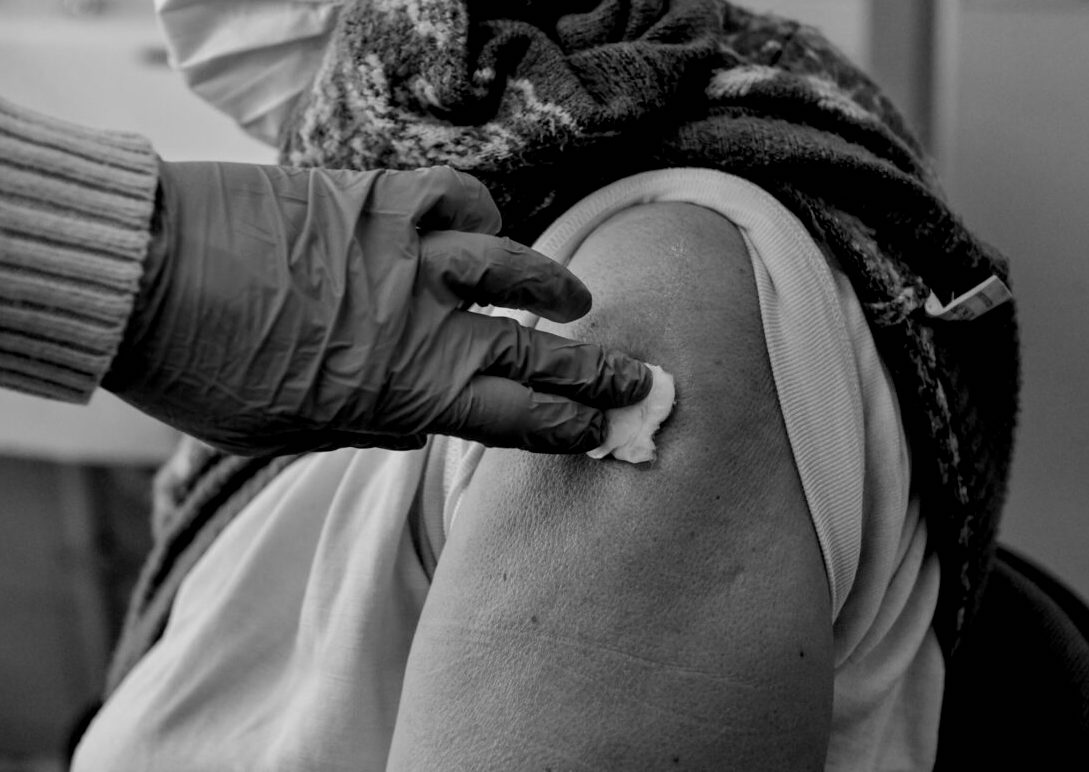 Έρευνα σε 46.000.000 άτομα με covid19 για να διαπιστωθεί η ασφάλεια των εμβολίων!