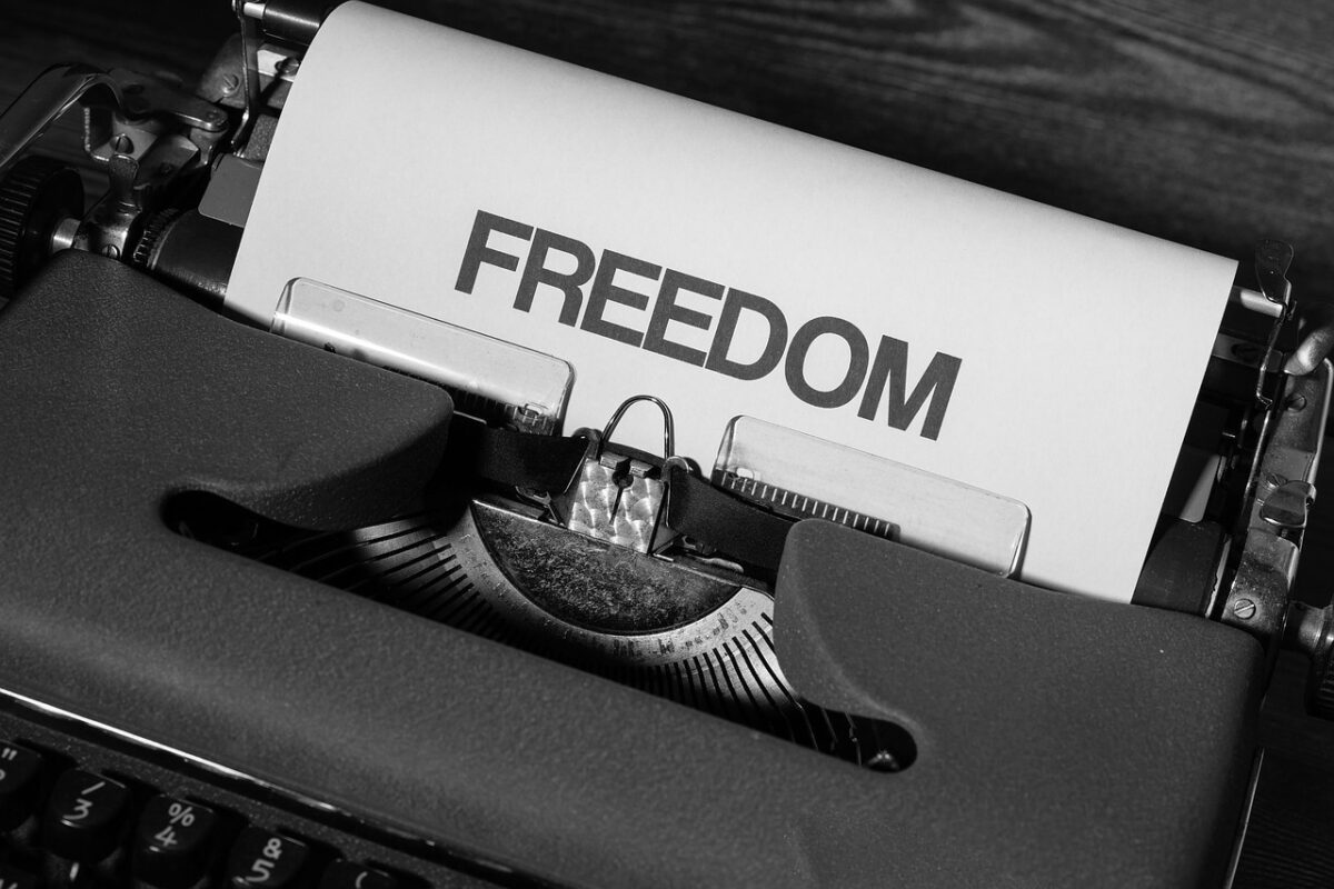 «Σαν να ζητήσαμε δικαίωμα στην αμφισβήτηση και να μας δώσανε… αμφιβολία ενδοφλέβια»*