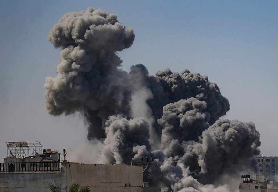 Το Ισραήλ βομβαρδίζει στόχους της Χεζμπολάχ στον νότιο Λίβανο