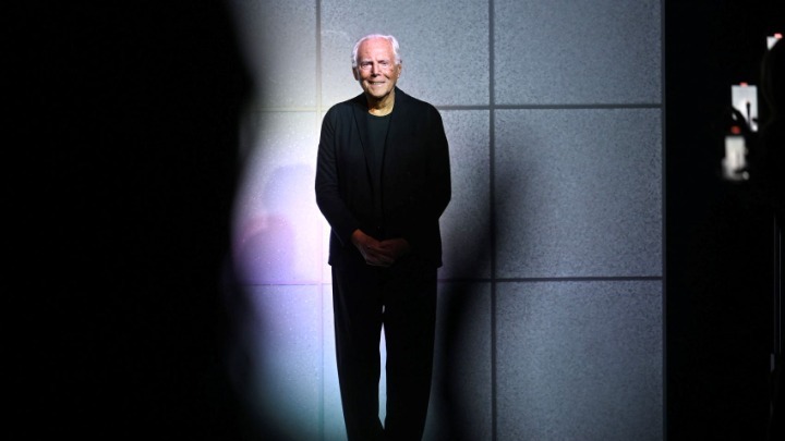 Μιλάνο: Πολίτες αποτίουν φόρο τιμής στον Armani πριν την κηδεία του