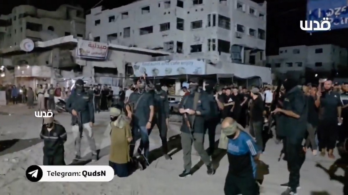 Η Χαμάς εκτέλεσε στους δρόμους της Γάζας τρεις Παλαιστίνιους ως «συνεργάτες του Ισραήλ» (VIDEO)