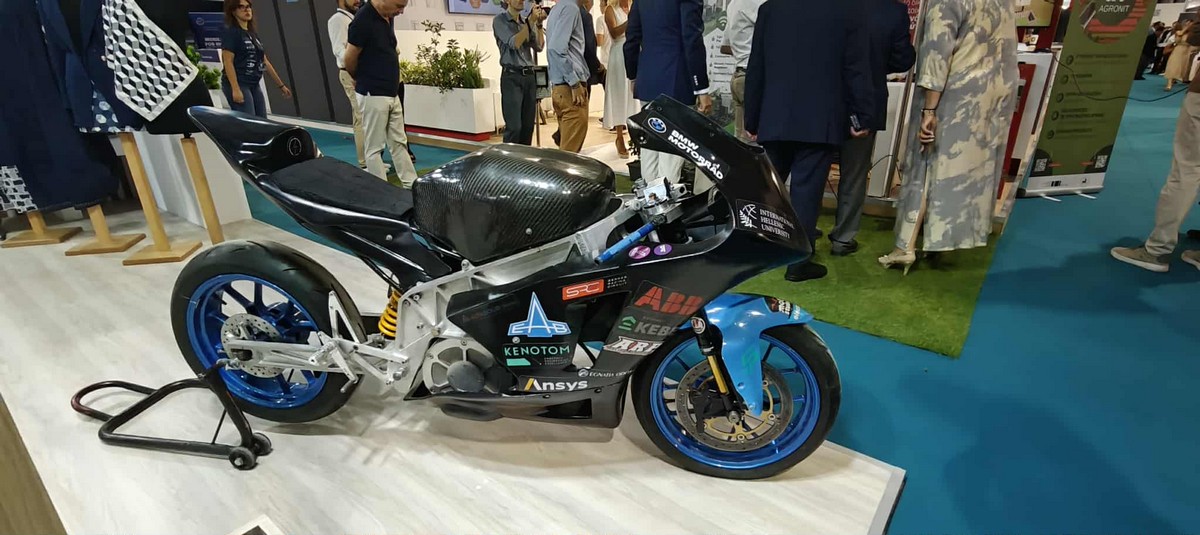 REM-IHU: Φοιτητές φτιάχνουν το μέλλον της ηλεκτροκίνησης – Το «ταξίδι» της Helios από το εργαστήριο του ΔΙΠΑΕ στην πίστα (ΦΩΤΟ)