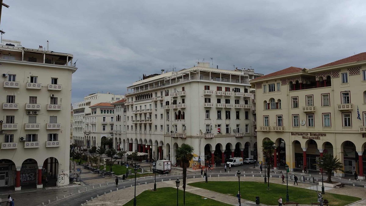 Αραιές νεφώσεις σήμερα (17/11) στη Θεσσαλονίκη