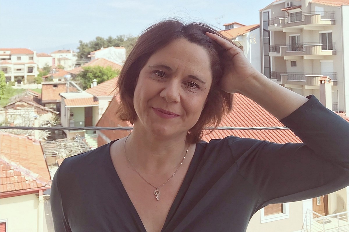 Η ψυχολογία που μεταμορφώνεται σε αφήγηση: Το συγγραφικό ταξίδι της Μαρίας Καμπάνταη