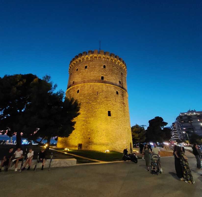 «Ντύνεται» στα κίτρινα απόψε ο Λευκός Πύργος – Δράσεις ενημέρωσης για τον παιδικό καρκίνο