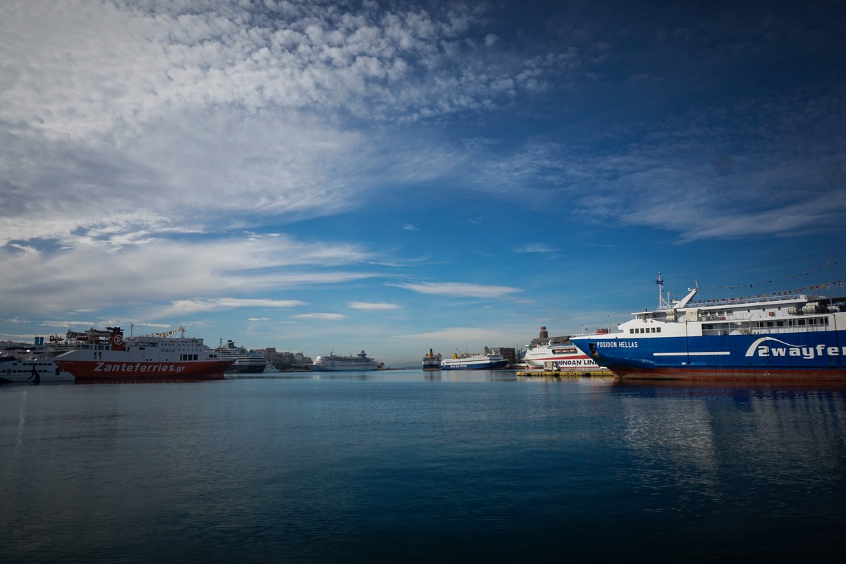 Πειραιάς: Κρουαζιερόπλοιο προσέκρουσε στο λιμάνι