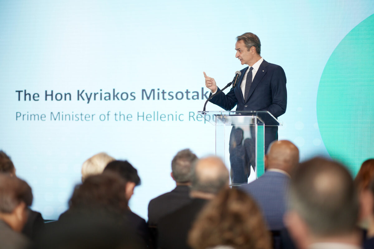 Mητσοτάκης: Εξετάζουμε την απαγόρευση της χρήσης των social media από ανηλίκους κάτω των 16 ετών