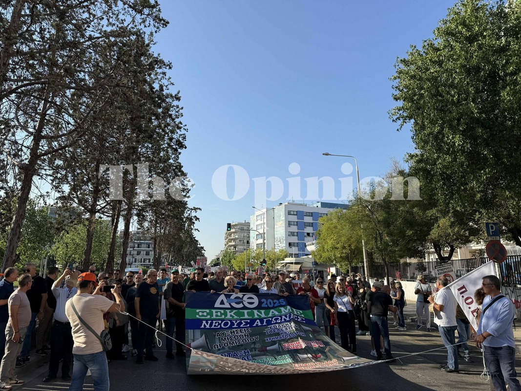 Συγκέντρωση και πορεία της ΠΟΕΔΗΝ από το Ιπποκράτειο με αιτήματα ενίσχυσης του ΕΣΥ (VIDEO)