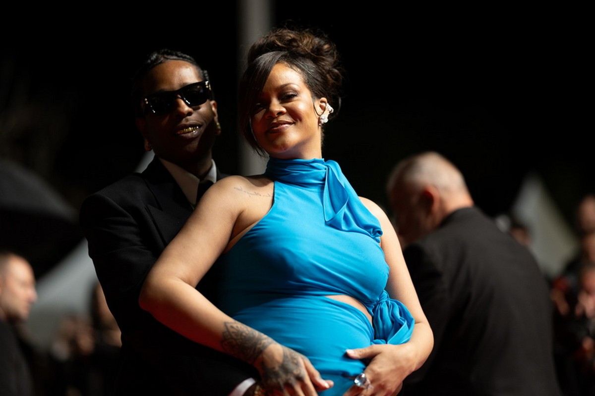 Στόχος πυροβολισμών η έπαυλη της Rihanna στο Μπέβερλι Χιλς – Συνελήφθη η 30χρονη δράστης