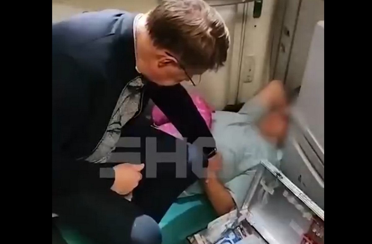 Ο Ρώσος υπουργός Υγείας έσωσε επιβάτη κατά την διάρκεια της πτήσης (VIDEO)