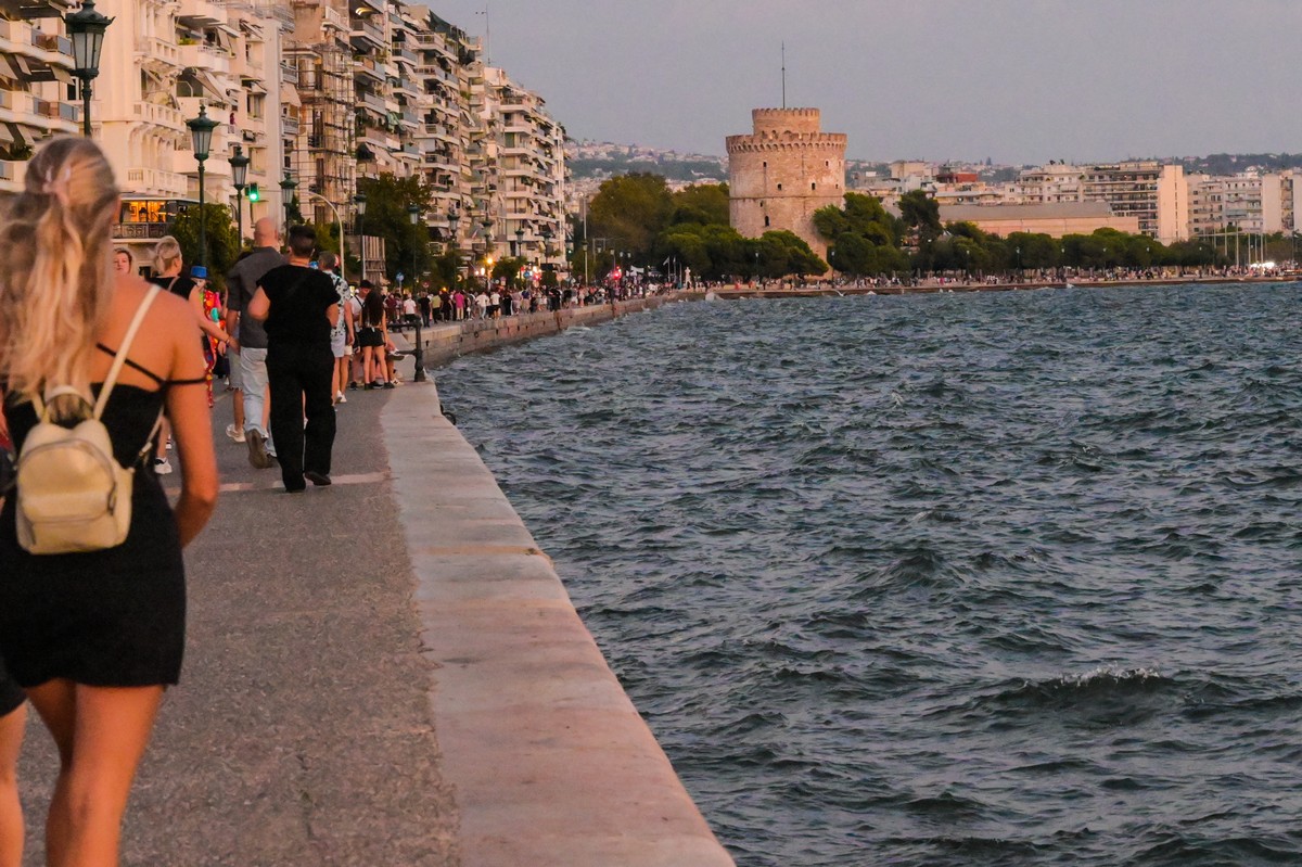 Θεσσαλονίκη: Άνδρας έπεσε στον Θερμαϊκό – Μεταφέρθηκε στο «Ιπποκράτειο»