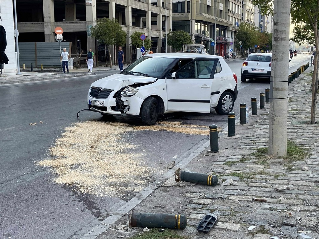 Δύο τροχαία ατυχήματα με το…καλημέρα στη Θεσσαλονίκη
