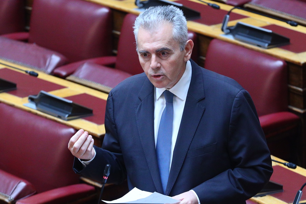 ΝΔ: Ο Μητσοτάκης προτείνει τον Χαρακόπουλο για τη θέση του Γραμματέα της ΚΟ (VIDEO)