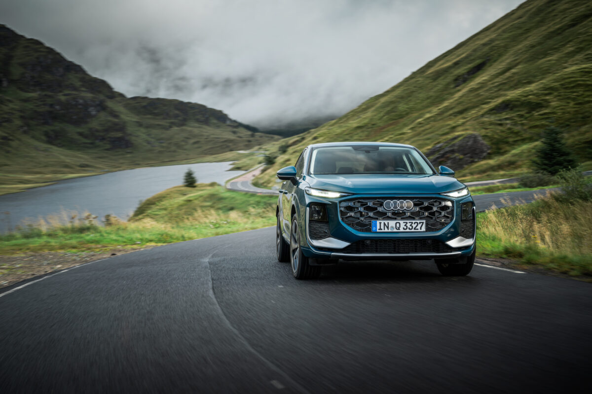 Με φώτα που επικοινωνούν, προειδοποιούν και προστατεύουν, το νέο Audi Q3 (ΦΩΤΟ)