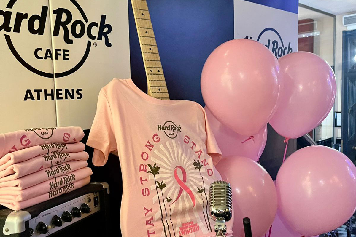 Θεσμός το ροζ για το Hard Rock Café κάθε Οκτώβριο!