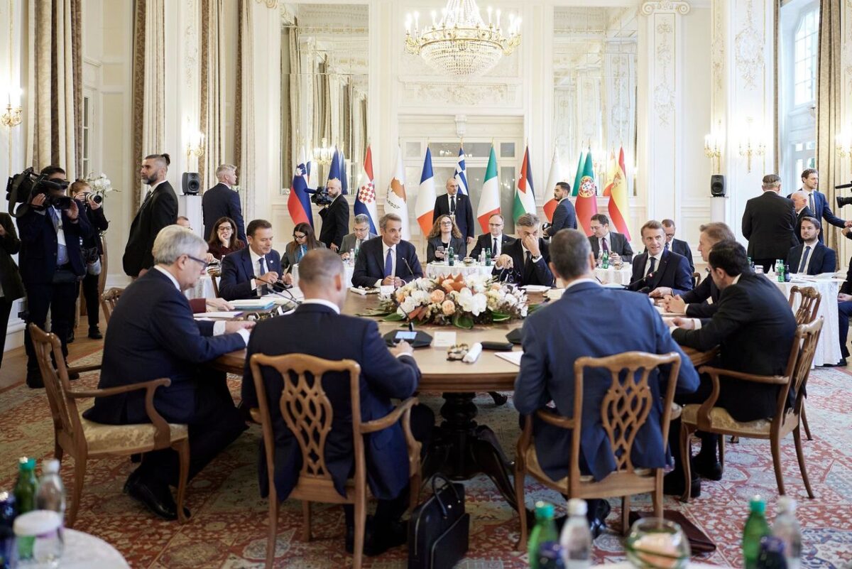 Μητσοτάκης: «Οι μελλοντικές απειλές μπορεί να μην προέρχονται απαραίτητα από την Ανατολή, αλλά και από το Νότο»