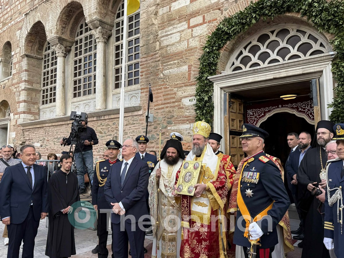 Με λαμπρότητα ο εορτασμός του Πολιούχου στην Θεσσαλονίκη – Παρουσία ΠτΔ η δοξολογία (ΦΩΤΟ – VIDEO)