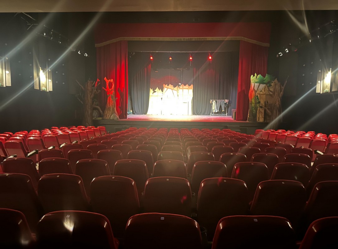 Νέα εποχή για το Θέατρο Αθήναιον