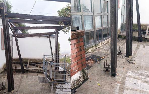 Θεσσαλονίκη: Βανδάλισαν γραφεία εθελοντικής ομάδας διάσωσης (ΦΩΤΟ)