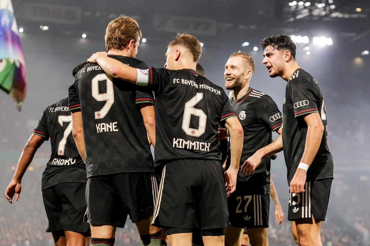 Η Μπάγερν Μονάχου κατέρριψε το μυθικό ρεκόρ 32 ετών της Μίλαν (VIDEO)