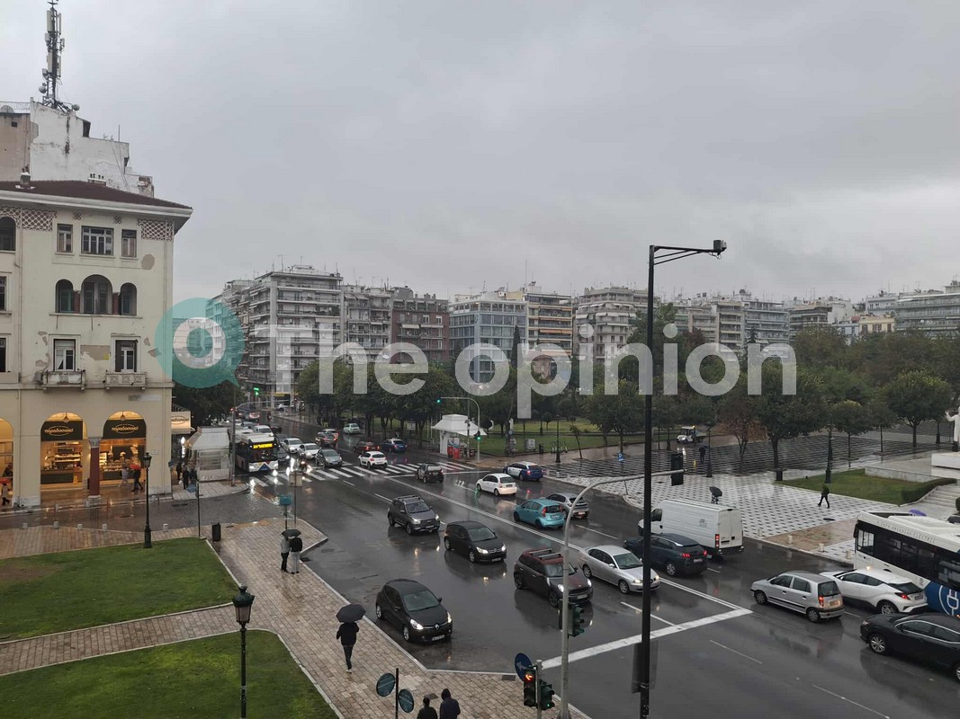 Δεν σταματά να βρέχει στη Θεσσαλονίκη – Έρχονται καταιγίδες – Η εξέλιξη της κακοκαιρίας (ΦΩΤΟ – VIDEO)